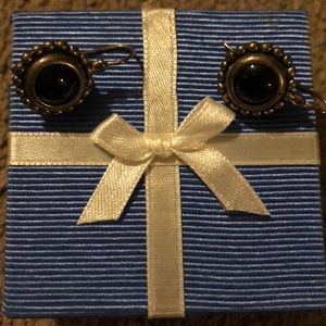 Earrings. Black stone